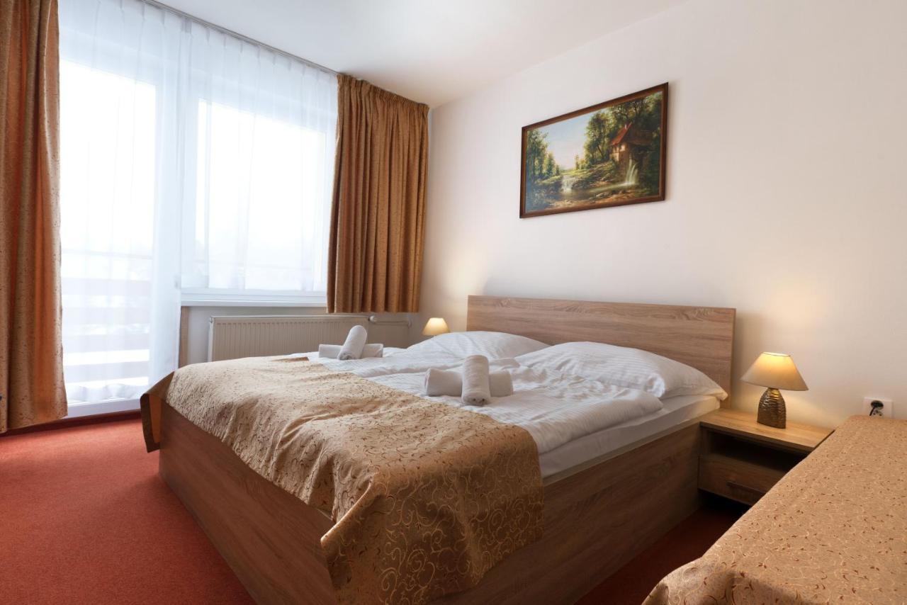 Hotel Lesana Stara Lesna Exterior photo